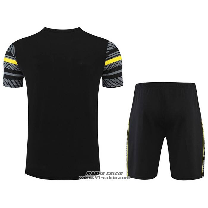 Tuta da Track
 Borussia Dortmund Manica Corta
 2022-2023 Grigio
 - Pantaloncini
